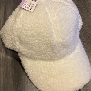 NEW White Faux Fur Women’s Hat. Adjustable strap. Cute
